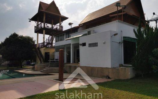 Pool villa in Bang Saray Beach