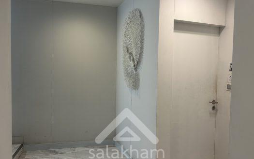 2 bedrooms and 2 bathrooms (with bath tub) is available for sale at HQ Thonglor Project
