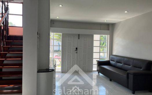 For Sale / Rent – Corner Detached House in Ekpalin Village