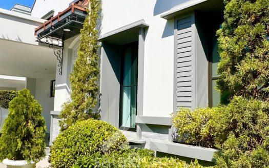 Luxury French-Style Corner House for Sale – Nantawan Rama 9–Krungthep Kreetha