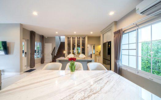 Luxury Home Ready to Move In