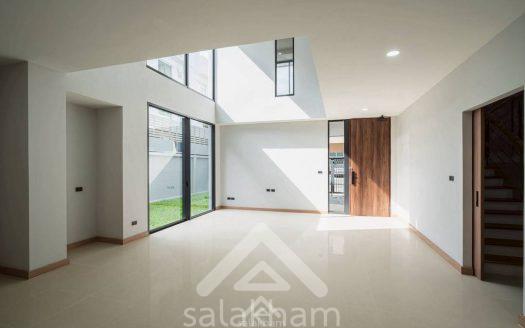 Luxury Modern Home with Private Elevator – Ready to Move In