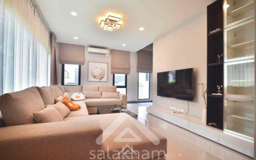 Luxury House for Rent at The City Bangna |